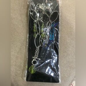 ♥️5/$20 Glitzy365 Green Earrings & Chain